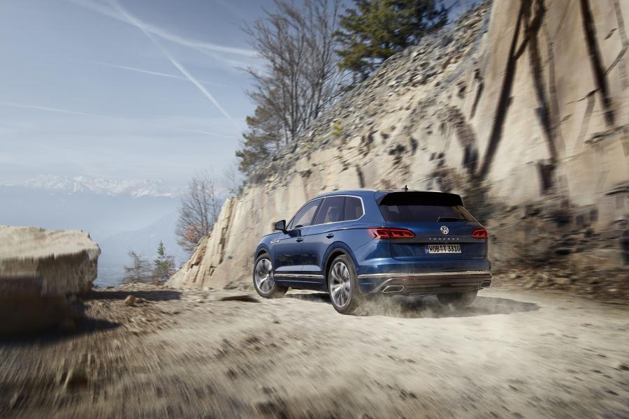  Volkswagen Touareg V6 TDI Elegance 2018 года  (WW) (фото 32 из 46)